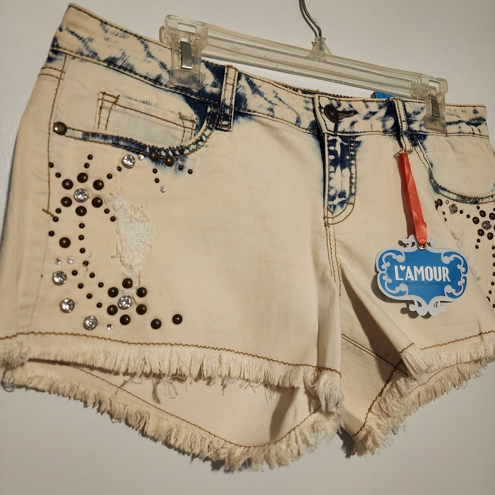 L’AMOUR by Nanette Lepore Cream Denim Shorts | Size 13
